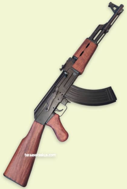 AK-47 assault rifle firearms replica