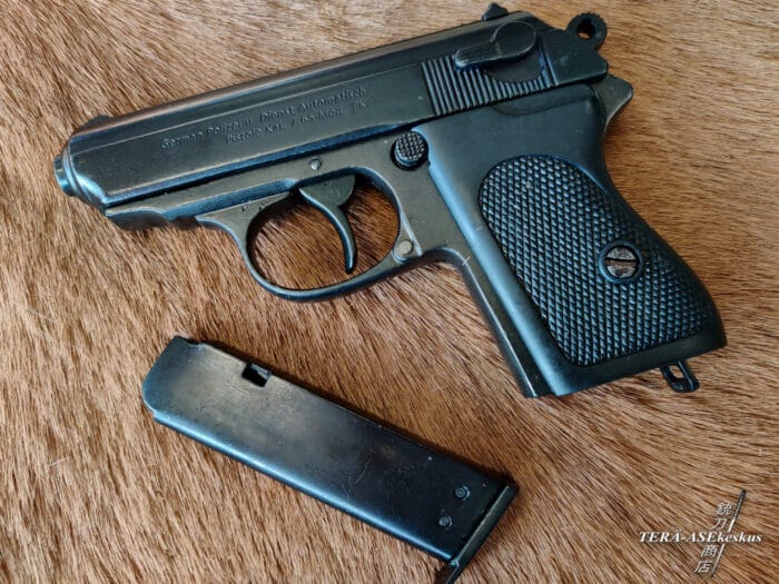 Walther PPK pistol firearm replica