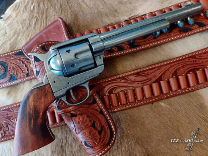 Colt Single Action Army Antique Finish revolver replica firearm