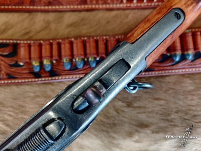 Winchester Model 1873 Lever Action Rifle firearm replica