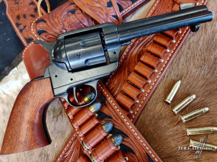 Colt Single Action Army 4 3/4" Black Edition asereplika revolveri