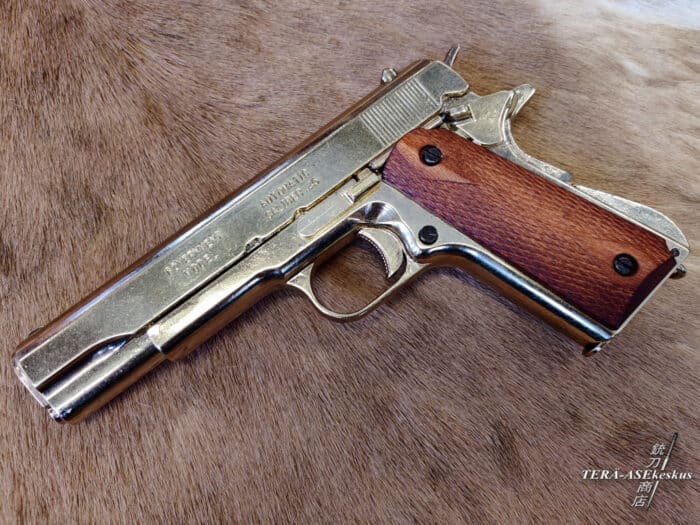 Colt Government M1911 A1 Gold firearm replica