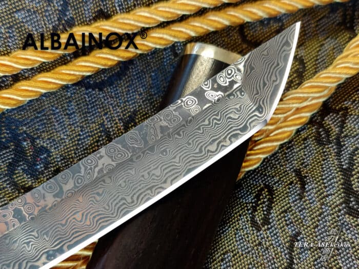 Albainox Damascus Yoroi-Dōshi American Tanto knife