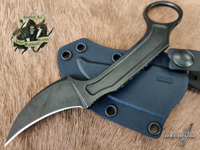 Bastinelli Anomaly reverse karambit veitsi