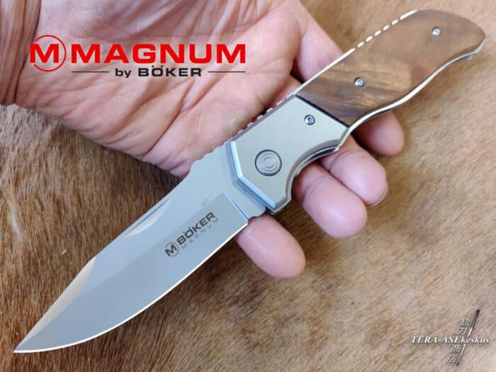 Böker Magnum Forest Ranger 42 folding knife