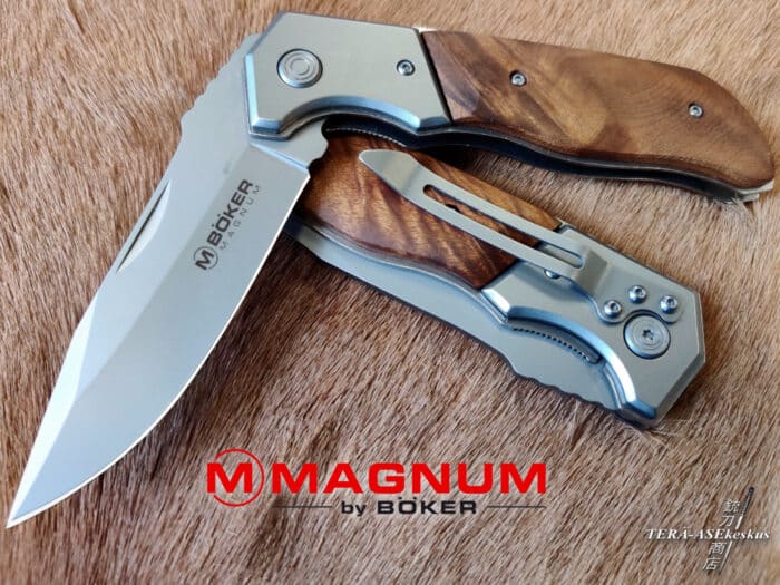 Böker Magnum Forest Ranger 42 folding knife