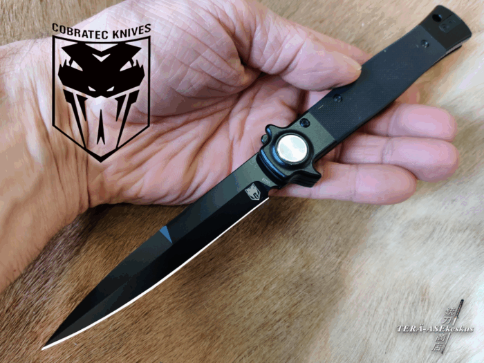 CobraTec Stiletto Button Lock All Black kääntöveitsi