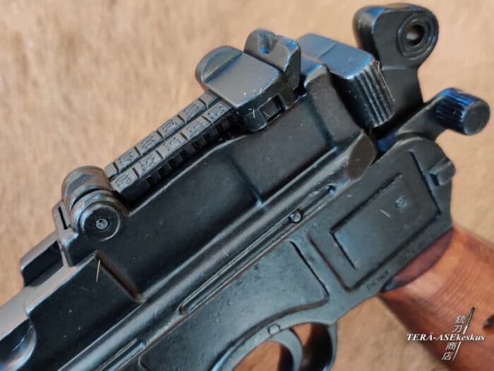Denix Mauser C96 replikapistooli ja asereplika