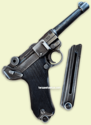 Parabellum P08 WWII Antique Edition replica pistol