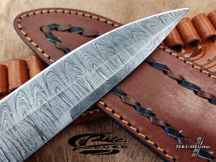 Rite Edge Plainsman Damascus Bowie veitsi